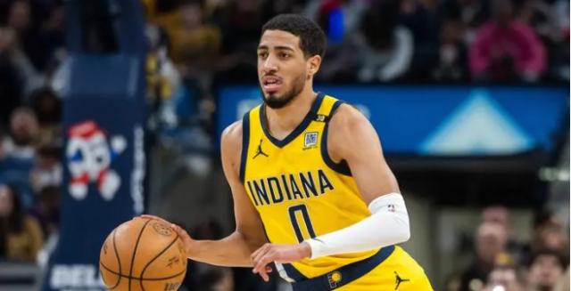 半岛体育下载-【观察】魔法消失!哈利伯顿昙花一现沦为网红球员?