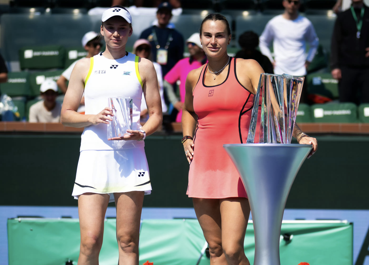 半岛体育下载-将世界第1打到摔球拍!26岁美女连赢12次TOP10遭终结 曾遭咸猪手